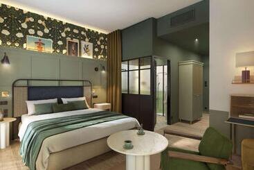 Square Lodge Hotel La Roche Sur Yon   Handwritten Collection