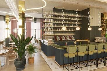 Square Lodge Hotel La Roche Sur Yon   Handwritten Collection