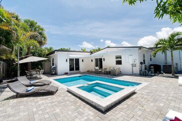 Turtle Nest By Avantstay Near Downtown & Beaches   Chic Fl Escape