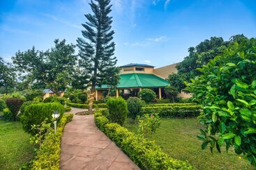 فندق Tusk And Roar Corbett Resort
