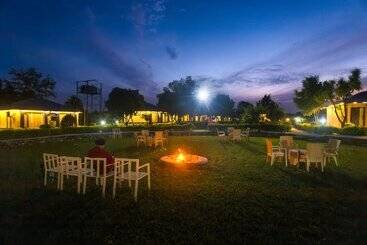 酒店 Tusk And Roar Corbett Resort