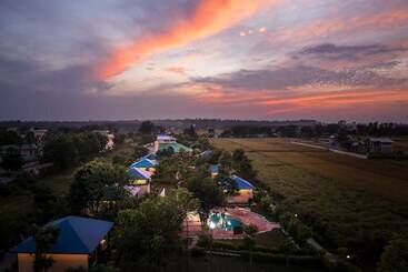 فندق Tusk And Roar Corbett Resort