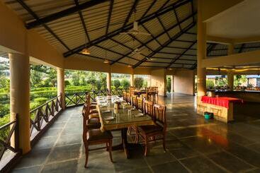 فندق Tusk And Roar Corbett Resort