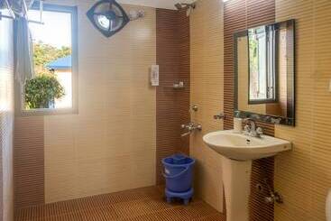 فندق Tusk And Roar Corbett Resort