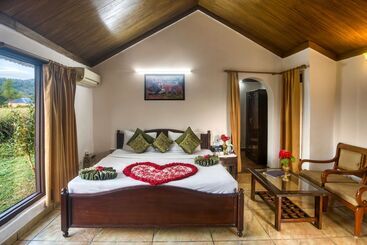 فندق Tusk And Roar Corbett Resort