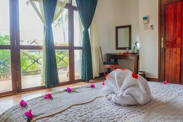 African Sun Sand Sea Beach Resort & Spa