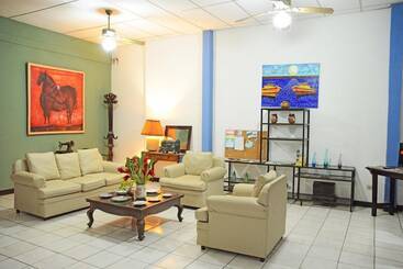 هاستل Hostal Del Pacifico