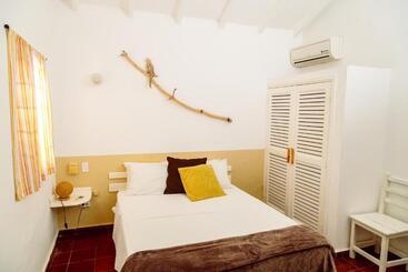 Beach Hotel Casa Nina