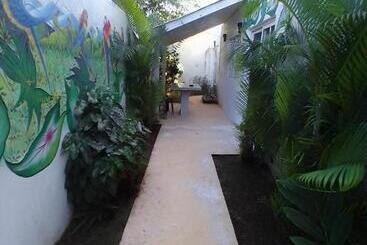 Beach Hotel Casa Nina