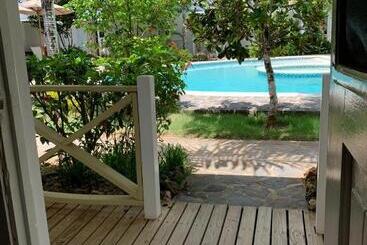 Beach Hotel Casa Nina