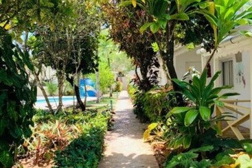 Beach Hotel Casa Nina