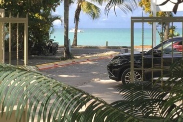 Beach Hotel Casa Nina