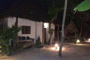 تختخواب و صبحانه Bahari Beach Bungalows