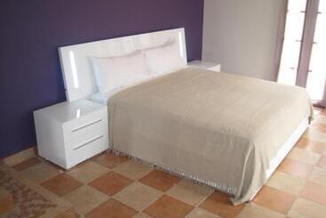 צימר Contadora Island Inn