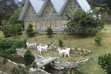 تختخواب و صبحانه Fireside Inn And Grill
