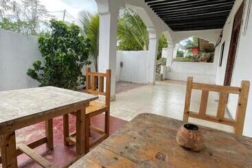 تختخواب و صبحانه Natural Kendwa Villa