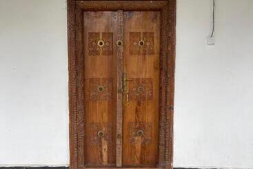 تختخواب و صبحانه Natural Kendwa Villa