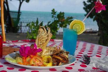تختخواب و صبحانه Kimte Beach Lodge
