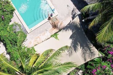 تختخواب و صبحانه Pili Pili Beach Bungalows