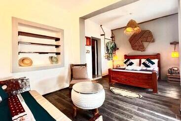 تختخواب و صبحانه Pili Pili Beach Bungalows