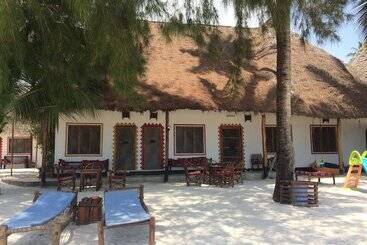 تختخواب و صبحانه Simba Beach Zanzibar