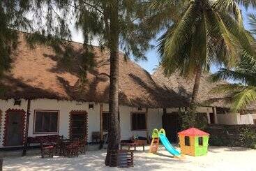تختخواب و صبحانه Simba Beach Zanzibar