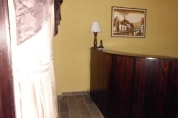 هتل Crysol Center