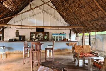 هتل Honey Badger Lodge