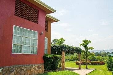هتل Kabalega Resort   Masindi