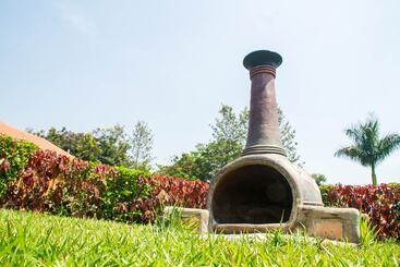 هتل Kabalega Resort   Masindi