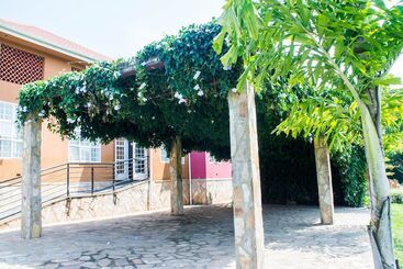 هتل Kabalega Resort   Masindi