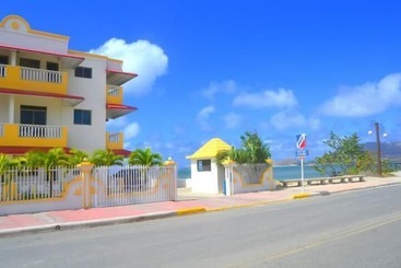 هتل Marbella Montecristi