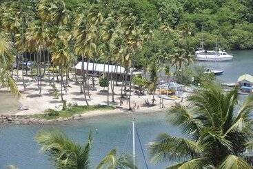 هتل Marigot Palms Luxury Caribbean Apartment Suites