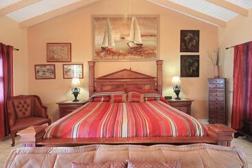 هتل Mary S Boon Beach Resort & Spa