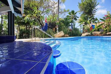 هتل Mary S Boon Beach Resort & Spa