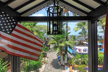 هتل Mary S Boon Beach Resort & Spa