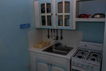 هتل Stephanie S Apartments Ltd