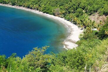 هتل Tet Rouge Resort