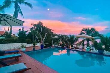 هتل Villa Condesa Del Mar