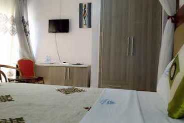 هتل Wellsprings