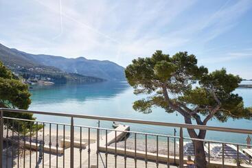 Maistra Select Srebreno Villas