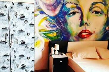 Montevideo Port Hostel