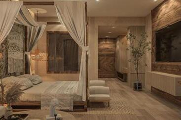 Reef & Beach Resort   Spa Jambiani