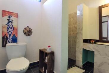 Reef & Beach Resort   Spa Jambiani