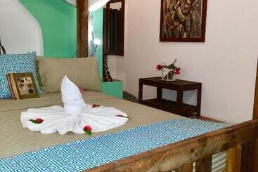 Reef & Beach Resort   Spa Jambiani