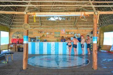 Reef & Beach Resort   Spa Jambiani