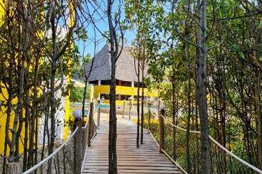 Reef & Beach Resort   Spa Jambiani