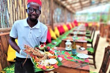 Reef & Beach Resort   Spa Jambiani