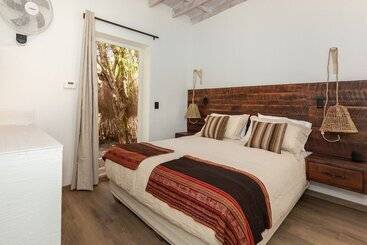 تختخواب و صبحانه Casa Solcor