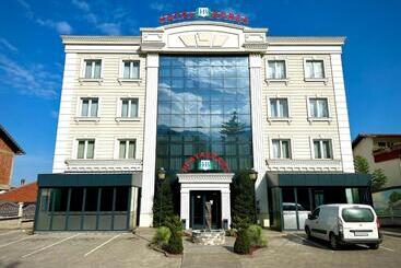 هتل Borea